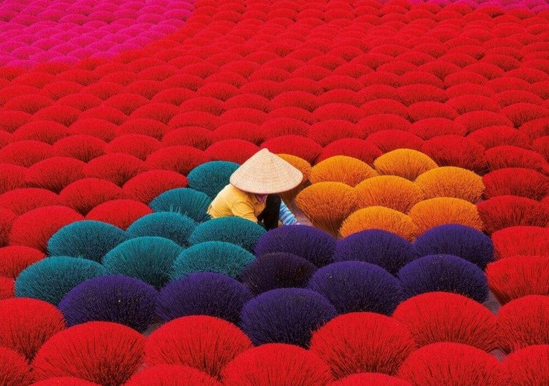Educa - Incense Village Vietnam - 1000 Piece Jigsaw Puzzle