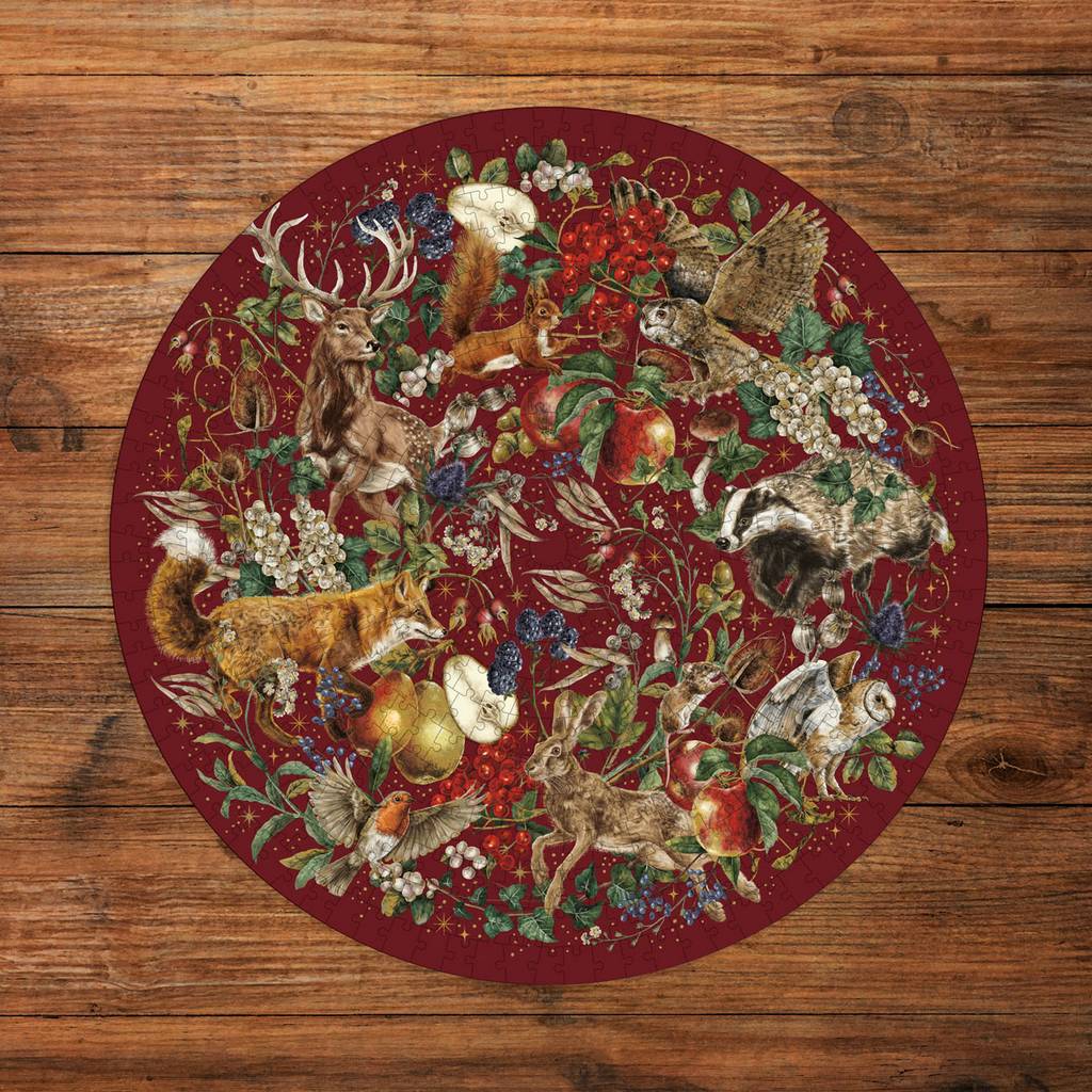 Gibsons - The Art File Winter Story - 500 Piece Circular Jigsaw Puzzle