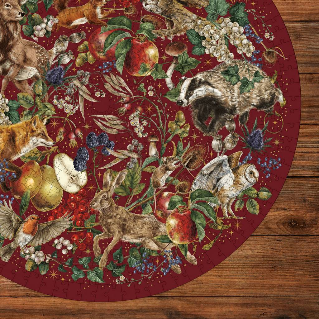Gibsons - The Art File Winter Story - 500 Piece Circular Jigsaw Puzzle