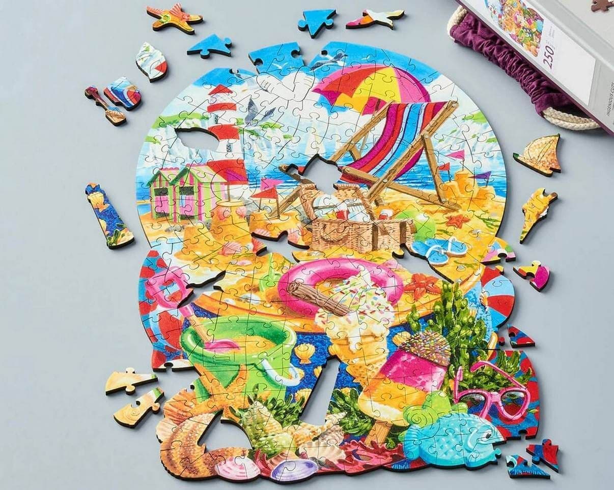 Wentworth - Seaside Snow Globe - 250 Piece Wooden Jigsaw Puzzle