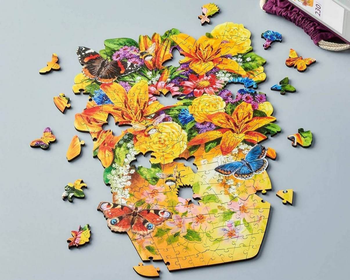 Wentworth - The Gilded Vase - 230 Piece Wooden Jigsaw Puzzle
