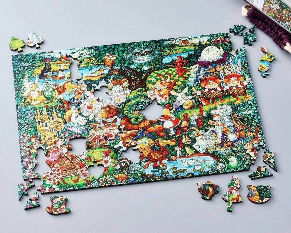 Wentworth - Wonderland - 250 Piece Wooden Jigsaw Puzzle